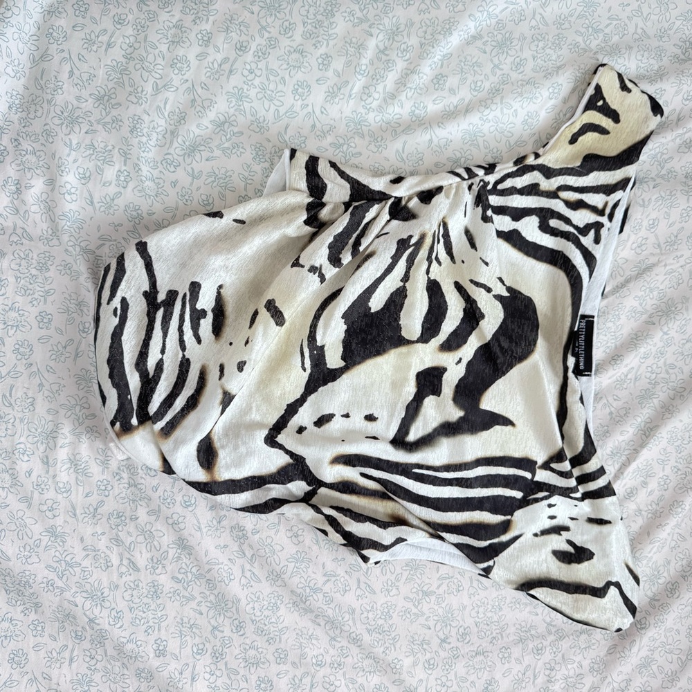 PrettyLittleThing Black and White Asymmetrical Sleeveless Bodysuit